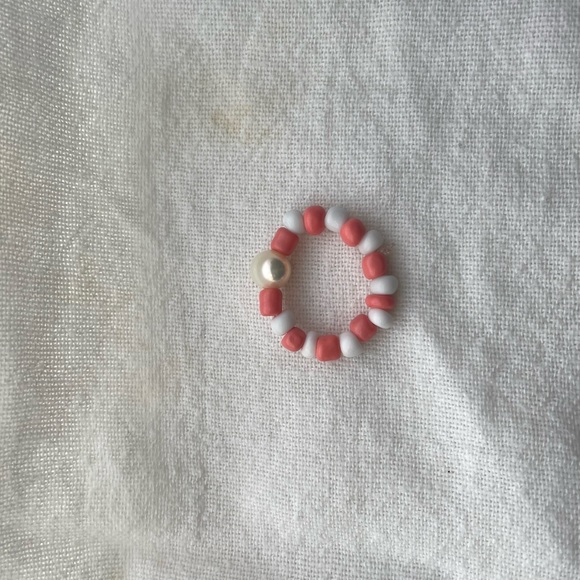 Pink and white pearl beaded ring - Picture 1 of 2